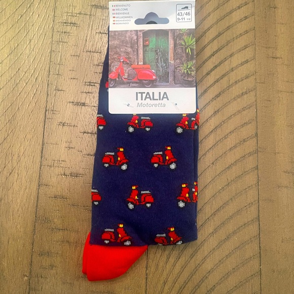 Socks from Italy, Navy Blue & Red with Vespa Scooters. Size 9-12 - Picture 1 of 3